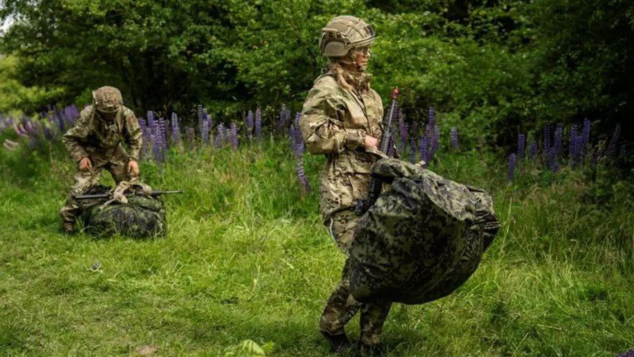 4978946576424307696_120