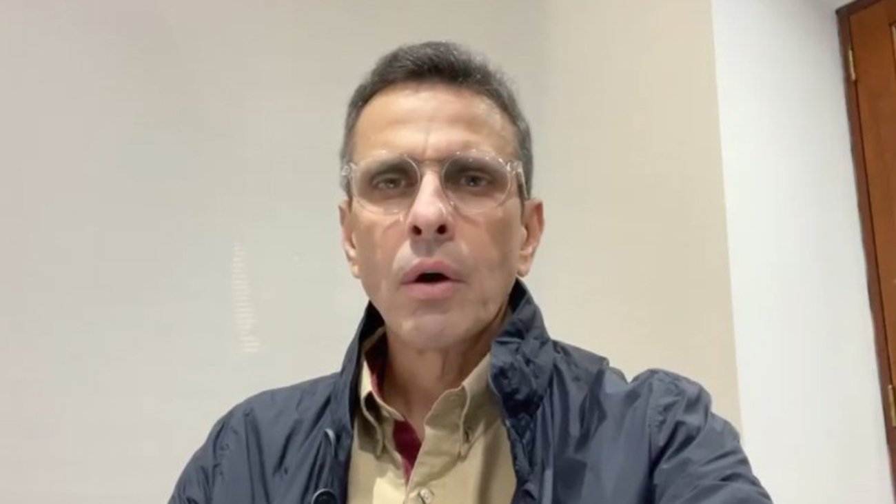 HENRIQUE-CAPRILES-121125